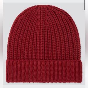 Uniqlo Heat Tech Red Knit Beanie